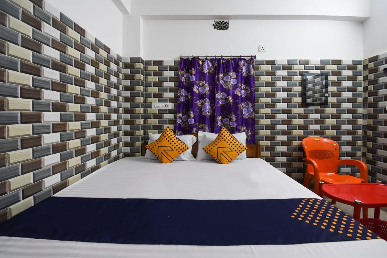 Oyo 73902 Vyttila Residency Hotell Kochi Exteriör bild