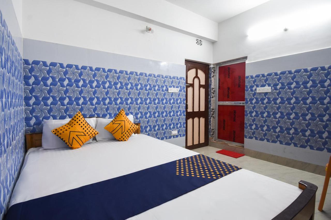 Oyo 73902 Vyttila Residency Hotell Kochi Exteriör bild
