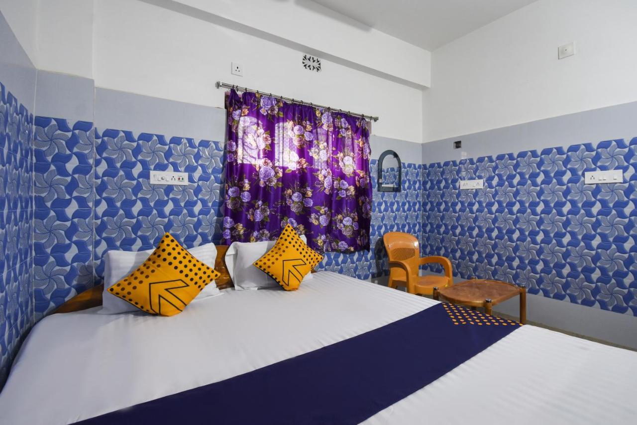 Oyo 73902 Vyttila Residency Hotell Kochi Exteriör bild