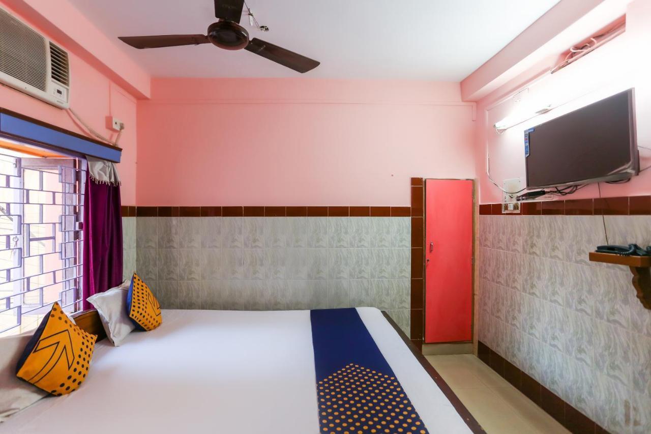 Oyo 73902 Vyttila Residency Hotell Kochi Exteriör bild